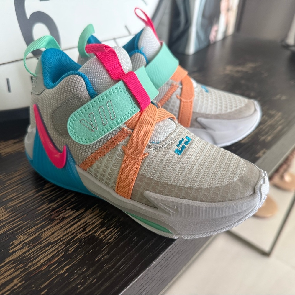 Nike LeBron 19 Kids Shoes – Size 19cm – Excellent Condition – $60